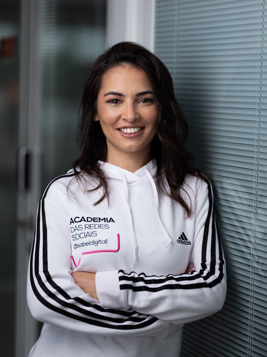 Isabel Digital — formadora